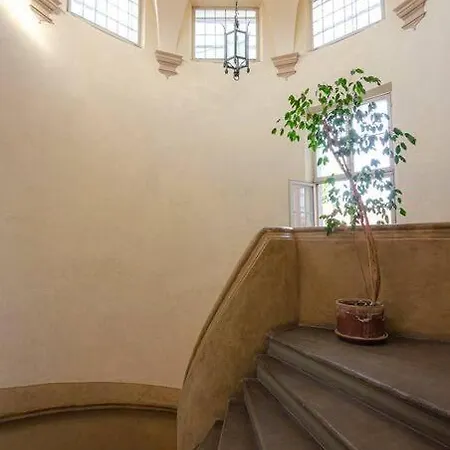 Casa Aldrovandi: Elegante E In Centro Storico Apartment