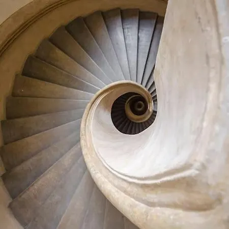 Apartment Casa Aldrovandi: Elegante E In Centro Storico